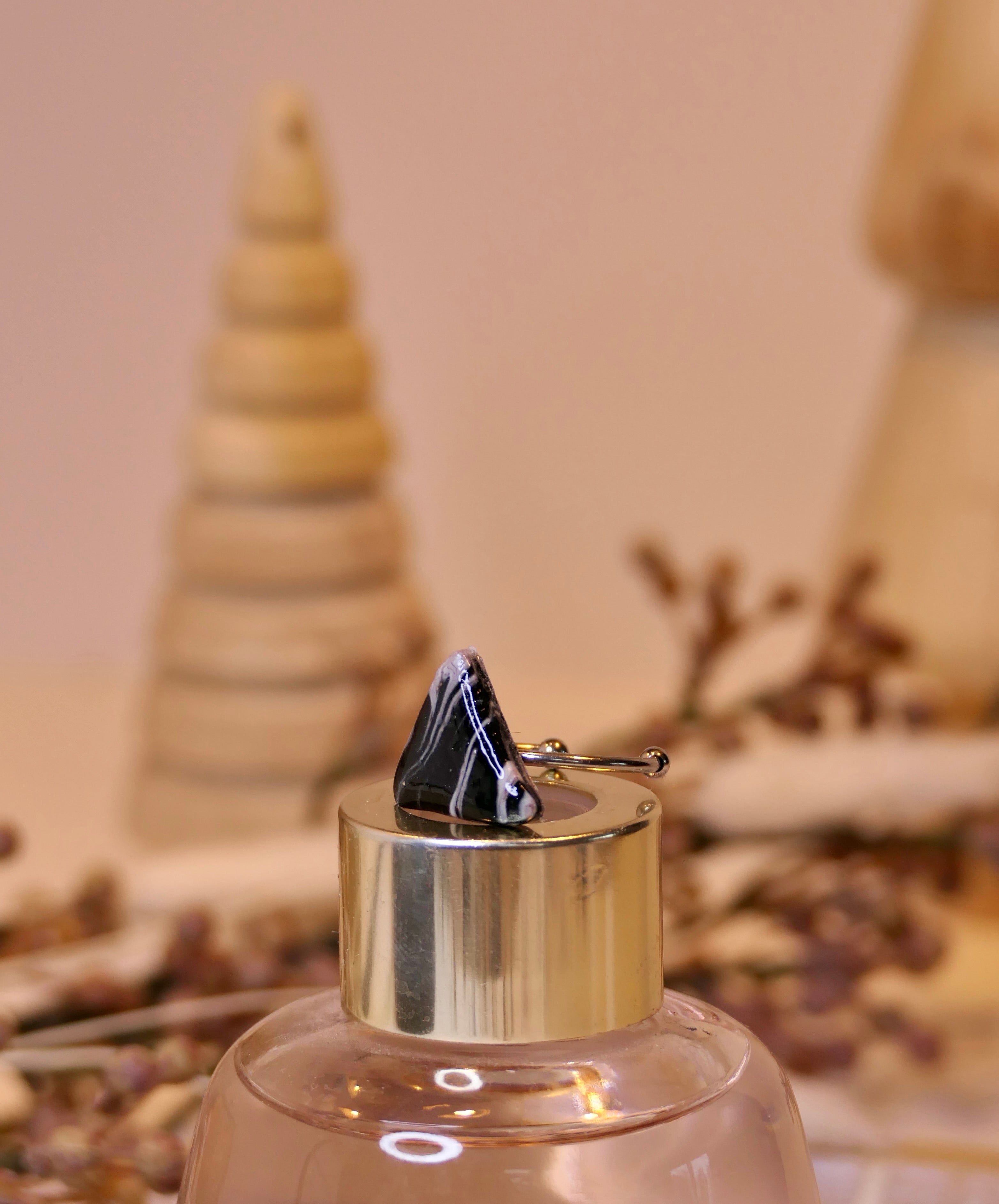 Bague - "Marquina Triangle"