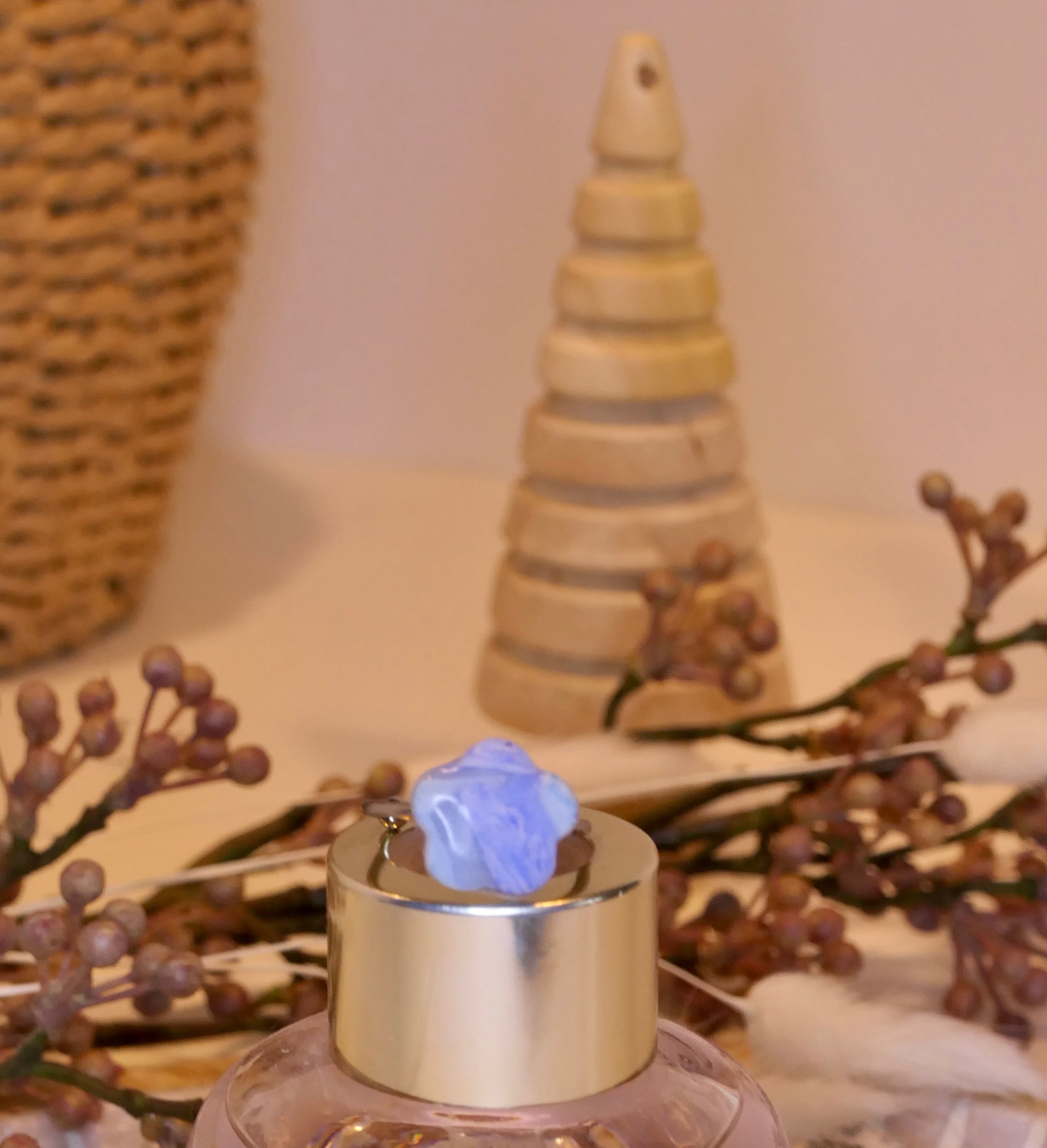 Bague - "Chalcedony Flower"