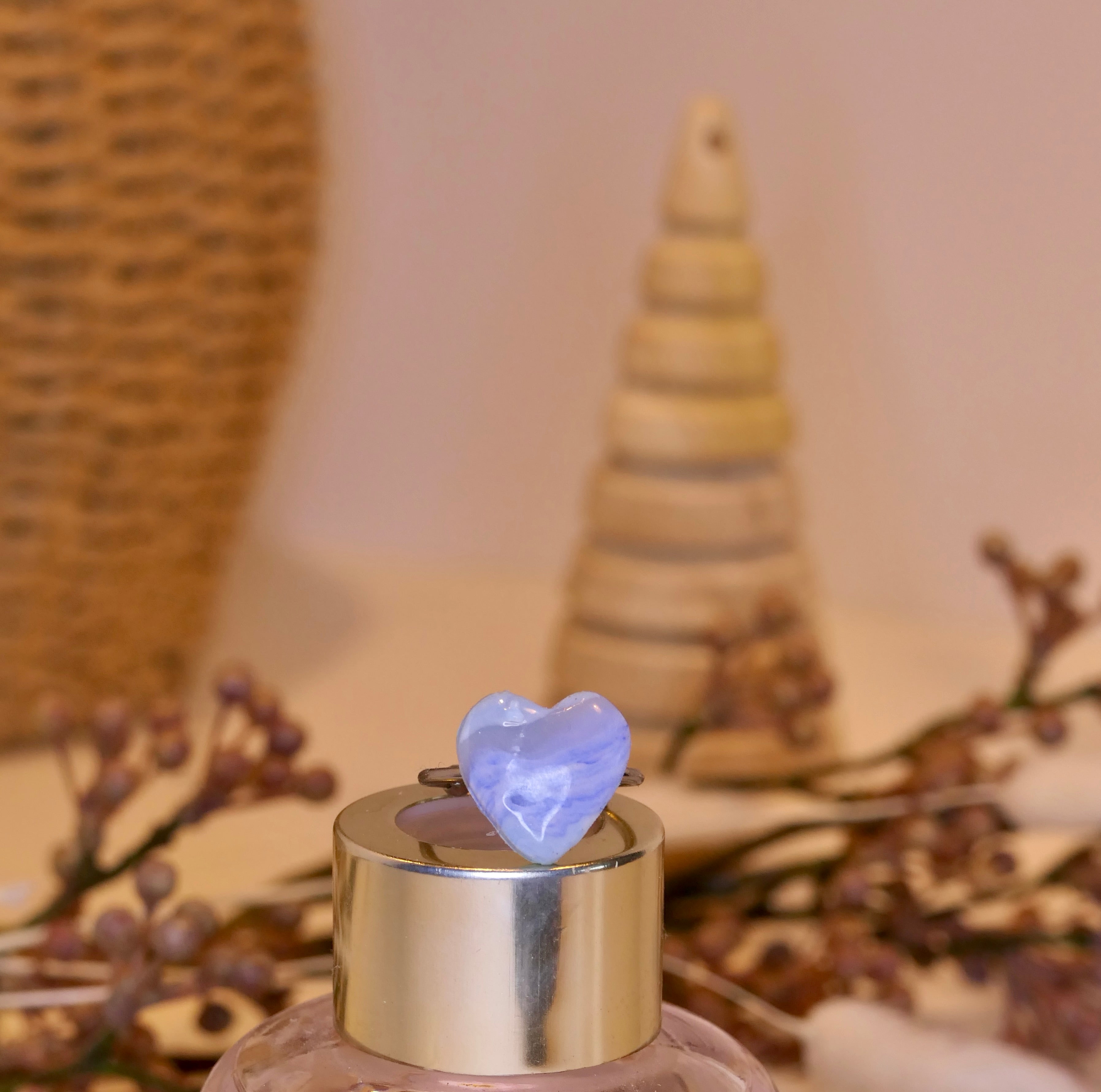 Bague - "Heart of Chalcedony"
